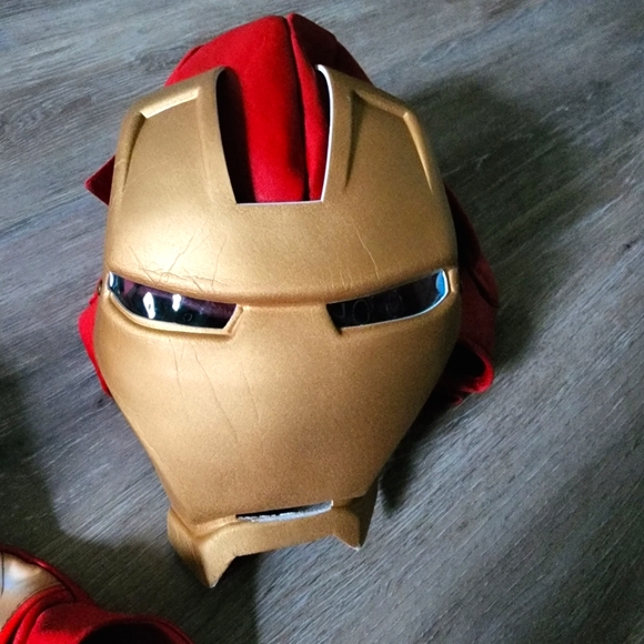 Iron Man Costume - Picture 8 of 15
